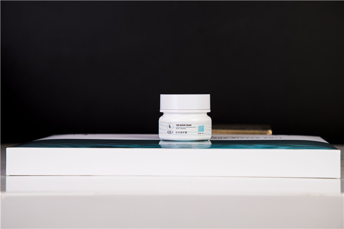 時(shí)光修護(hù)霜.jpg 時(shí)光修護(hù)霜.jpg